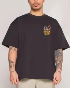 Looney Tunes Space Jam Stars Oversized Tee -Threadheads Clothing BlackOversized Close Up Front 3cef968c 4380 4c70 8d78 0c8607a55d6b