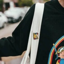 Dead Inside Enamel Pin -Threadheads Clothing DSC02252 98f5d9ce 7d9d 485b 9213 cfdbf80adb1c