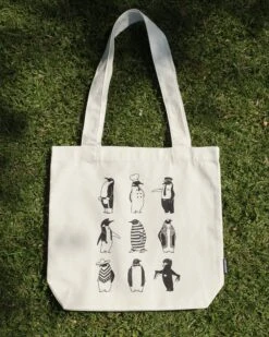 Know Your Penguins Tote Bag