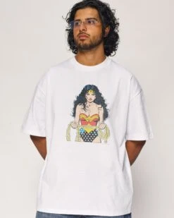 DC Wonder Woman Oversized Tee -Threadheads Clothing WhiteOversized Close Up Front c4e6dff7 8164 46b3 ad23 019d608d2aaf